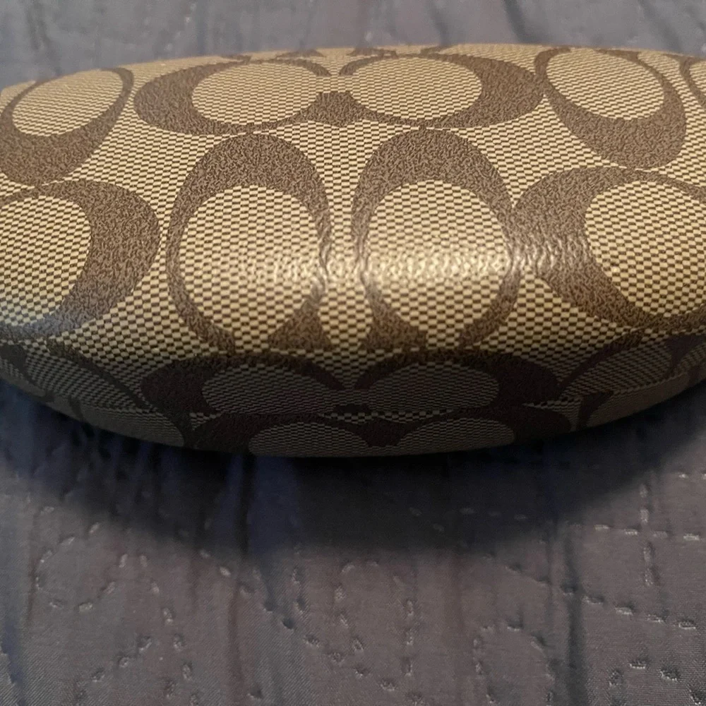 Coach Sunglasses - Picture 4 of 8